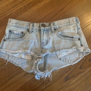 One teaspoon shorts size 22